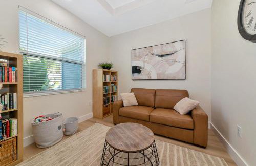 Bright New Home Family Oasis Near the Shore - Foto 11