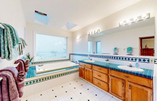 Oceanfront Oasis Home Overlooking Pebble Beach! - Foto 18