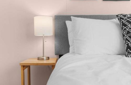 10 Mins to Legion Field Stadium- Blushing Bungalow - Foto 12