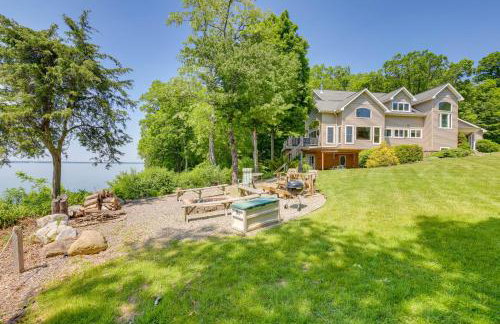 Lockes Glen - Lakefront Geneva Getaway with Dock! - Foto 32