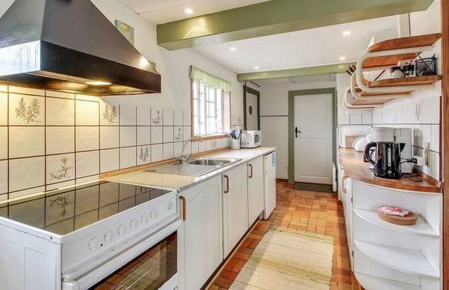 "Eduard" - 4.3km from the sea - Foto 3