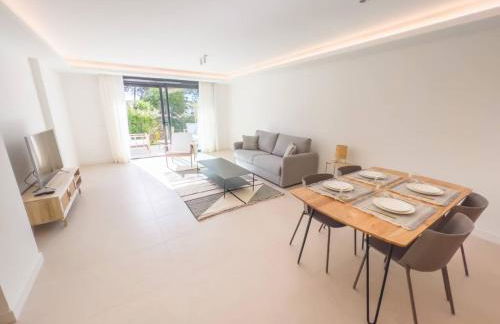 Bajo con Jardín en la Milla de Oro - Foto 18