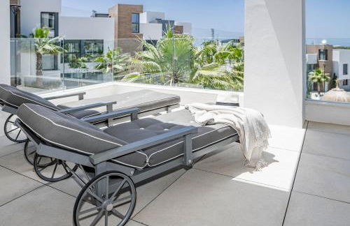 CAH - Large terrace indoor pool and gym - Photo 42