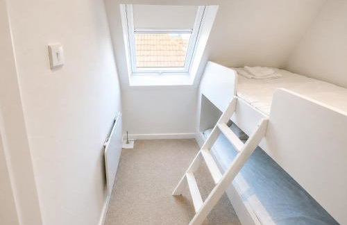 MOONGATE by BOURNECOAST - A Delightful Chalet Bungalow with a Garden and Parking - HB10672 - Foto 25