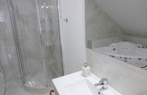 Maison moderne à Bièvres - Paris 12 kilomètres, Versailles 8 kilomètres - Photo 24