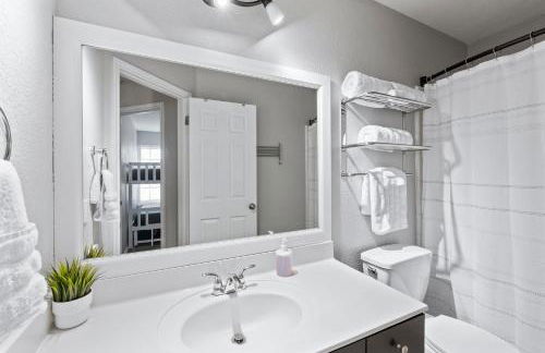 Cowboy Pool - Large Patio - King Bed - Firepit Table - Pet Friendly - Photo 38