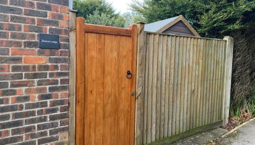 Self contained annex with bedroom bathroom sitting room and kitchenette - Foto 4
