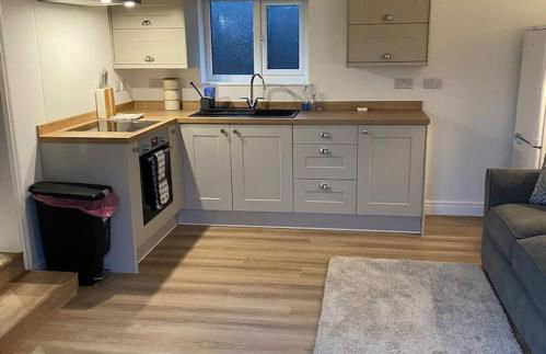 Haven Oaks - Self contained rural lodge 2 - Photo 3