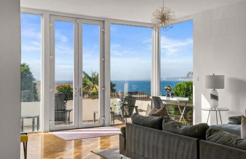 Sea Serenity Coastline Views and Pool - Photo 17