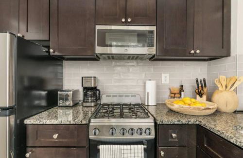 The Morgan - 2BR King Suite with Free Parking, Gym & Lounge - Foto 7