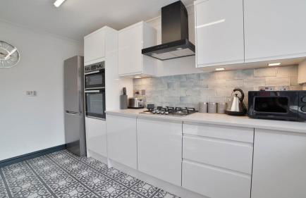 Spacious and Lovely 3-bed Home in Sleaford by Renzo, Driveway, Sleeps 6! - Foto 11