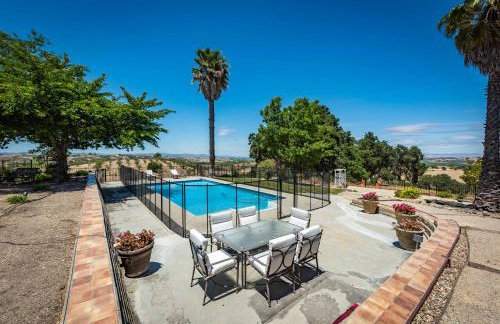 Hilltop Oasis - Foto 49