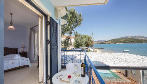 Salty Breeze - Photo 5