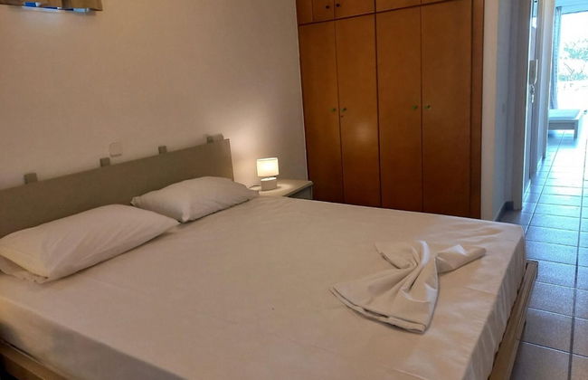 Kinetious Nisous in Kineta - Foto 18