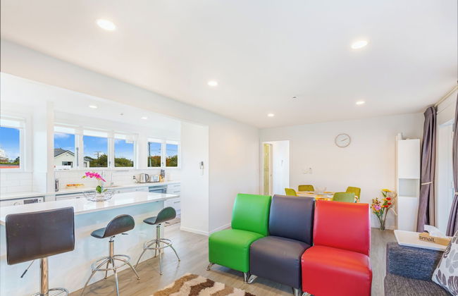 Ellerslie 3BR House | Fresh Reno | Zodiak Stays - Foto 14