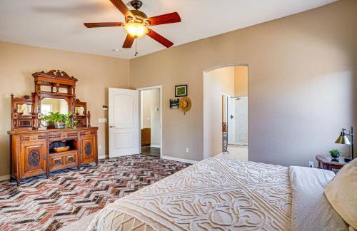 Fun with Family! Goodyear Getaway with Outdoor Oasis - Foto 13