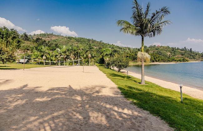 Room in Lodge - Find a Quiet Beach Resort at Rushel Kivu Resort! - Foto 22