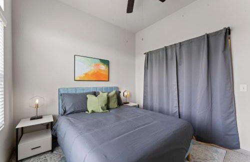 Spacious 2BR King Bed Suites Close to Downtown and Airport - Foto 6