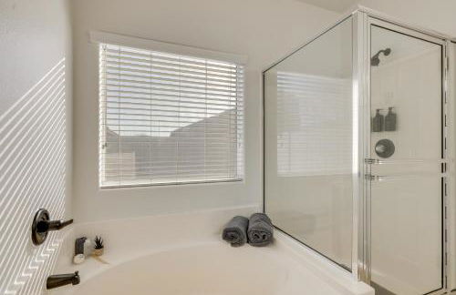 Avondale Home with Heated Pool and Putting Green! - Foto 15