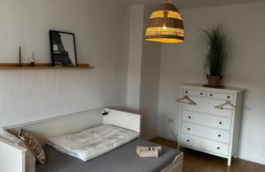 1 Zimmer zu vermieten in geteilter Wohnung mit dem Gastgeber - Foto 3