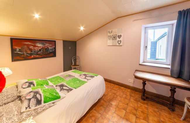 Expansive Holiday Home in Ardennes with Hot Tub - Photo 3