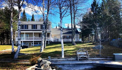 Gorgeous Cottage with Hot-tub and Games in Beaver Cove, Maine - Foto 4