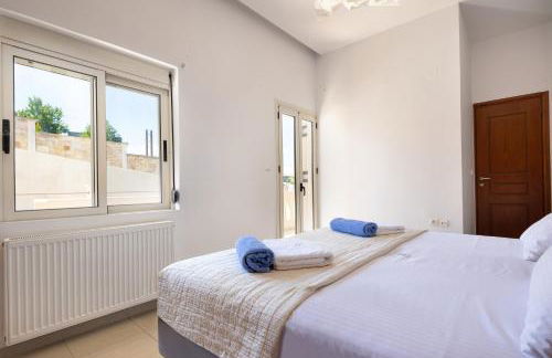 Queen Electra with pool and tennis court - Photo 50