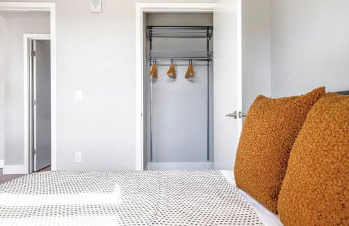 San Carlos 2BR w Gym Pool nr Train Shops SFO-440 - Foto 12