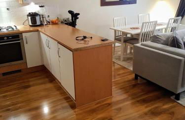 1 Bedroom luxury Flat Close to town center - Photo 8