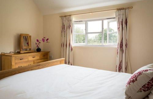 Groves Barn at Norton Grounds - Photo 13