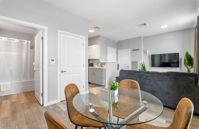 Furnished Apartments near Encore Boston - Photo 32