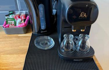 Cedar Barn - Nantwich, with Hot Tub - Foto 6