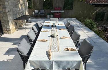 Luxury Villa - Hot Tub - Exclusive Offers - Amar Luxury Stays - Photo 22