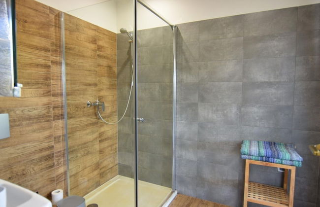 House With Private Beach by the Lake, Whirlpool - Foto 12