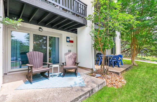 Charming Lakeside Condo - Moments to Lake Fun - Foto 24