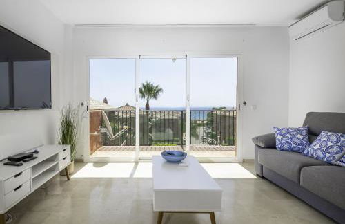 2308- 2bedrooms apt with stunning sea view-terrace - Photo 2