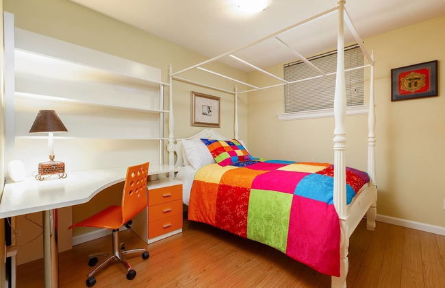 Cozy 3bdr in North Vancouver - Photo 4