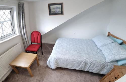 3 Bedroom House Ideal for Work Family Short or Long Term Stays Easy Access to Manchester Oldham Halifax Bury - Foto 25