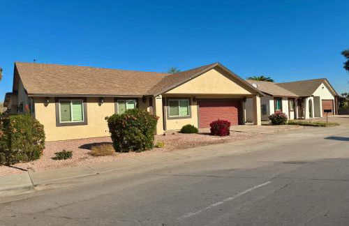 PHX Airport 9BR, 7BA, BBQ, events and pets Allowed - Photo 6