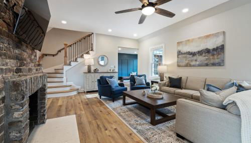 Tranquil Mountain Escape Luxurious 5-Bedroom Farmhouse with Pool - Foto 5