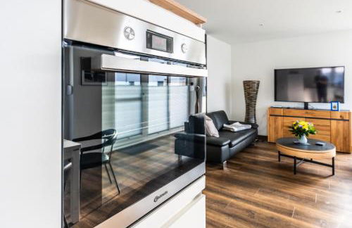 Hangar 19 Superior Apartment mit Terrasse und Garten H1W2 - Foto 13