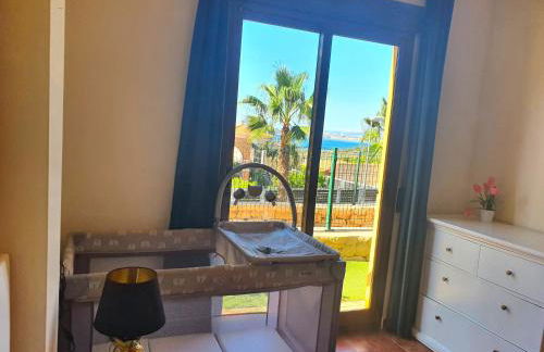 Apartamento con hermoso jardín y AC - Foto 25