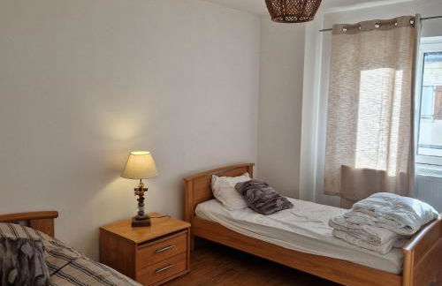 Maison calme avec 3 chambres, proche centre-ville Lunéville & gare, accès facile à Nancy - FR-1-584-106 - Foto 9