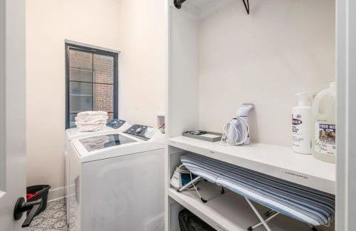 Rooftop Patio, Hot Tub and Games City Escape - Foto 54