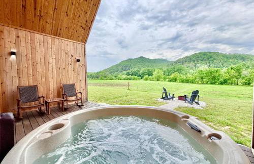 Three Suns Full Rental | 8 Cabins | Views | River - Foto 41