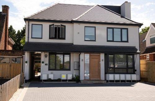 Walnut Flats-F5, Stylish 1-Bedroom - Parking, Netflix, WIFI - Close to Oxford, Bicester & Blenheim Palace - Photo 35