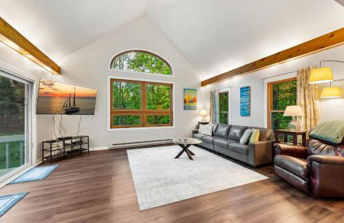 Scandia - Hot Tub, Arcade, Dog-Friendly, and Walk to Marina! - Foto 5