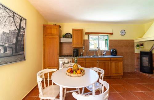 Rural holiday home in Netos-Almagreira with shared pool - Foto 17