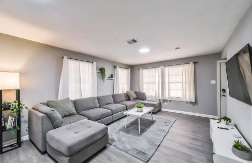 Comfy 5BR Holiday Home with Hot Tub, 10min from NGR Stadium - Foto 22