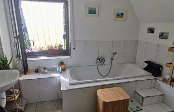 Sehr schöne, große und zentral gelegene Wohnung - Foto 24